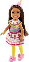 Boneca Barbie Chelsea Fantasia de Bolo Mattel