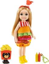 Boneca Barbie Chelsea Festa a Fantasia Hamburguer- com Acessórios Mattel