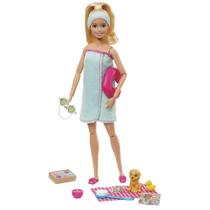 Boneca Barbie com Pet e Acessórios - Dia de Spa com Filhotinho - Mattel