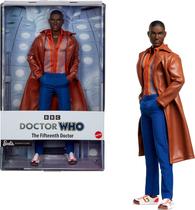 Boneca Barbie do Décimo Quinto Doutor, Colecionável Doctor Who Inspirada na 14ª Temporada da Série com Suporte para Boneca e Certificado de Autenticidade Boneca Barbie do Décimo Quinto Doutor, Colecionável Doctor Who Inspirada na 14ª Temporada da Série com Suporte para Boneca e Certificado de Autenticidade