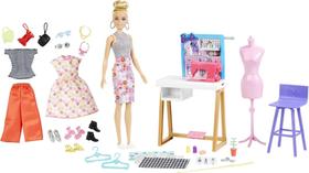 Boneca Barbie Estilista com +25 Acessórios e Estúdio de Moda