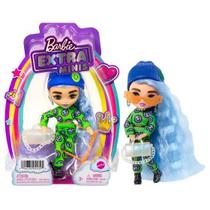 Boneca Barbie extra Mini Blusa Verde Smile Mattel HGP62