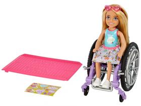 Boneca Barbie Família Chelsea Cadeira de Rodas - com Acessórios Mattel