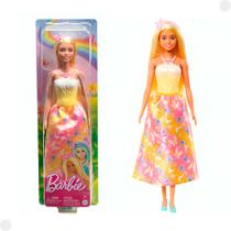 Boneca Barbie Fantasy Vestido Branco Amarelo HRR07 - Mattel