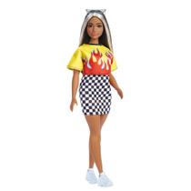 Boneca Barbie Fashionista com Estojo - Top Flames e Saia Xadrez - Negra - 179 - Mattel