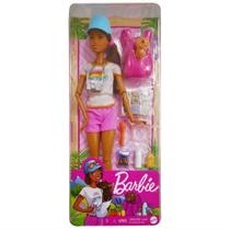 Boneca Barbie Fashionista Dia de Spa Turista Mattel