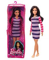 Boneca Barbie Fashionistas 147 com cabelos longos morenos vestindo vestido listrado, sapatos laranjas e colar, brinquedo para crianças de 3 a 8 anos