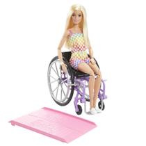 Boneca Barbie Fashionistas 194 com Cadeira de Rodas e Rampa Boneca Barbie Fashionistas 194 com Cadeira de Rodas e Rampa
