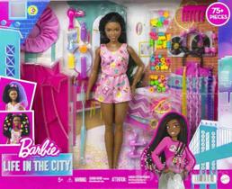 Boneca Barbie Life In The City Morena Mattel Hhm39