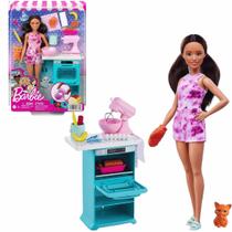 Boneca Barbie Morena Cozinha e Pets 3+ HCD44 Mattel