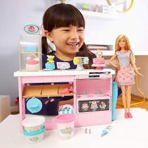Boneca Barbie Profissões - Barbie Chef de Bolinhos - Mattel Boneca Barbie Profissões - Barbie Chef de Bolinhos - Mattel