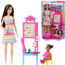Boneca Barbie Profissões Professora Cabelo Castanho Com Aluna Morena E Acessórios Mattel JCR76 Boneca Barbie Profissões Professora Cabelo Castanho Com Aluna Morena E Acessórios Mattel JCR76