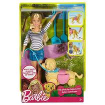 Boneca Barbie Treino em Passeio c/ Cachorrinho - Mattel