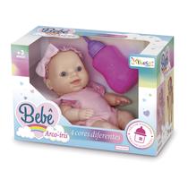 Boneca Bebê Arco-íris Com Roupinha Sortida e Mamadeira