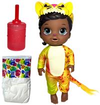 Boneca Bebê Baby Alive Menina Morena Negra - Rainbow Wildcats - Fantasia Leão Leãozinho - Com Mamadeira E Fraldinha - Faz Xixi - Hasbro