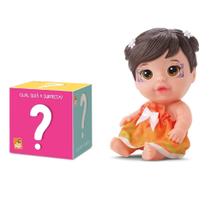 Boneca Bebê Menina Com Caixinha De Supresa Beetoys Brinquedo