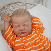 Boneca Bebê Reborn Corpo de Tecido Realista 50cm Original Kit Acessórios Conjunto Roupa Mamadeira Chupeta