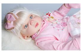 Boneca Bebê Reborn Loira Corpo de Silicone Realista Valentina