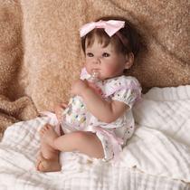 Boneca Bebê Reborn Realista Brastoy 48 cm Silicone Kit Conjunto de Roupa Mamadeira Chupeta Certidão Fralda e Pelúcia