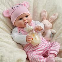 Boneca Bebê Reborn Realista Brastoy Corpo de Tecido 48cm Kit Conjunto de Roupa Mamadeira Chupeta Boneca Bebê Reborn Realista Brastoy Corpo de Tecido 48cm Kit Conjunto de Roupa Mamadeira Chupeta