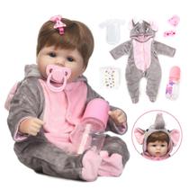 Boneca Bebê Reborn Realista Brastoy Silicone Conjunto de Roupa Chupeta Mamadeira e Acessórios