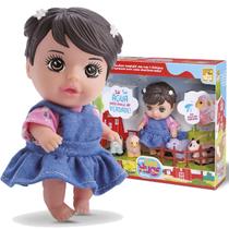 Boneca Bee Hugs Farm Mini Fazenda Com 3 Animais e Cerquinha