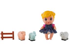 Boneca Bee Hugs Farm Mini Fazenda Com 3 Animais e Cerquinha