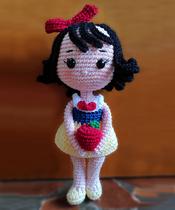 Boneca Branca de Neve Baby Amigurumi Crochê