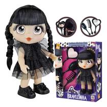 Boneca Bravezinha Em Vinil Com Acessórios Inspiração Vandinha Wandinha