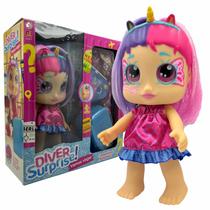 Boneca Brinquedo com 3 Acessórios Surpresa Dolls Diver Surprise Vamos Viajar Divertoys Azul