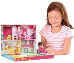 Boneca C/ Casinha Maleta Bee Hugs Acessórios - Bee Toys