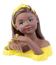 Boneca Charmosa Negra Para Pentear Acessórios 25cm Cotiplas Boneca Charmosa Negra Para Pentear Acessórios 25cm Cotiplas