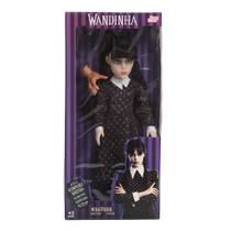 Boneca Da Wandinha Grande Com Mãozinha e Itens Série Da TV Boneca Da Wandinha Grande Com Mãozinha e Itens Série Da TV