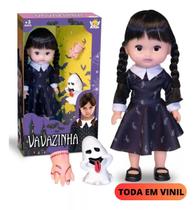 Boneca da Wandinha Vavazinha Vandinha em Vinil - Acompanha Mãozinha e Fantasminha - Angel Toys