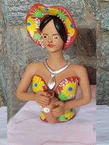 Boneca de Cerâmica Menina na Janela namoradeira 29,5 cm