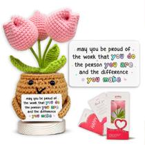 Boneca de flores de tulipa positiva em crochê Gossby feita à mão Boneca de flores de tulipa positiva em crochê Gossby feita à mão