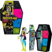 Boneca de moda Monster High Frankie Stein com mais de 19 surpresas