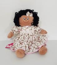 Boneca De Pano Lara Negra Morena Pelúcia Rosa Florence 41cm Boneca De Pano Lara Negra Morena Pelúcia Rosa Florence 41cm