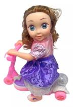 Boneca De Patinete Infantil Fofa Com Luzes Anda Canta Dança