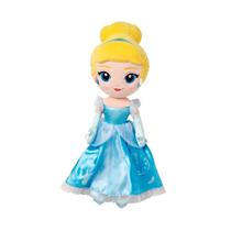 Boneca de pelúcia Disney Store Princess Cinderella 35 cm com características Boneca de pelúcia Disney Store Princess Cinderella 35 cm com características