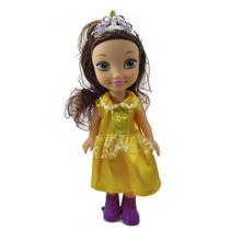 Boneca de plástico 26,5cm com vestido