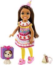 Boneca de Vestido do Barbie Club Chelsea (Morena de 6 Polegadas) em Traje de Bolo com Pet e Acessórios, para Crianças de 3 a 7 anos