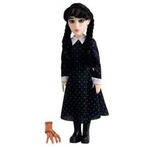 Boneca de Vinil - Família Addams - Wandinha e Mãozinha - Baby Brink Boneca de Vinil - Família Addams - Wandinha e Mãozinha - Baby Brink
