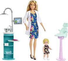 Boneca Dentista Barbie, Loira, e Conjunto de Jogos com Paciente Loira