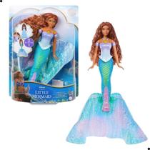 Boneca disney a pequena sereia transformaçâo