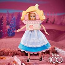 Boneca Disney Princesa Alice no País das Maravilhas Cena do Bolo Mágico