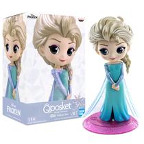 Boneca Elsa Frozen Uma aventura Congelante - Coleção Personagens Disney QPosket Miniatura 23358 - Bandai Banpresto