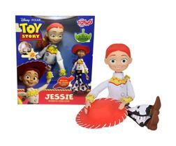 Boneca Falante Jessie Amiga do Woody Toy Story Articulada de Cordinha Frases em Português