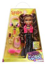 Boneca fashion Bratz Alwayz Sasha com 10 acessórios e pôster