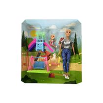 Boneca fashion tiny no parque brink+
